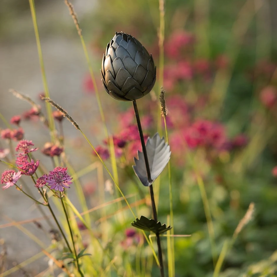 Artichoke Stake 1 Artichoke Stake