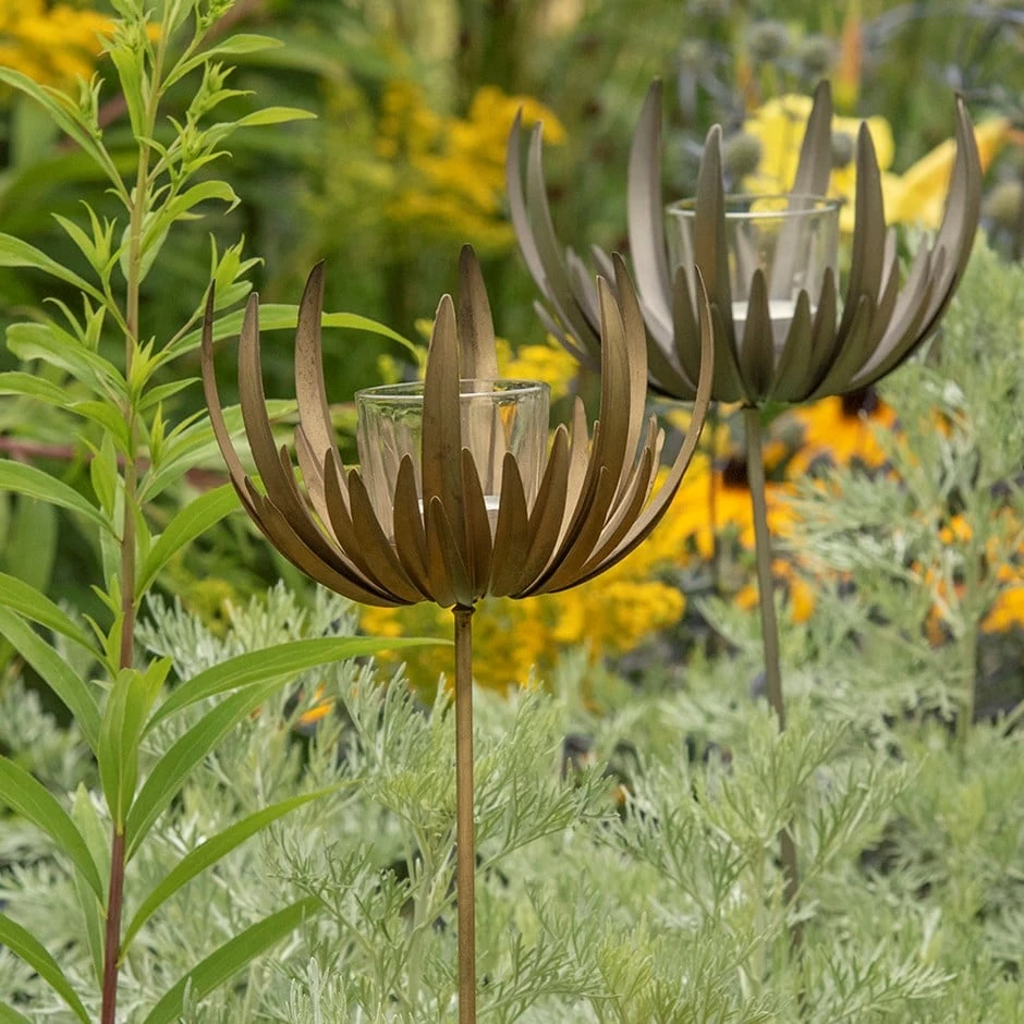 Flower Stake Tealight Holder - Antique Brass 1 Flower Stake Tealight Holder - Antique Brass